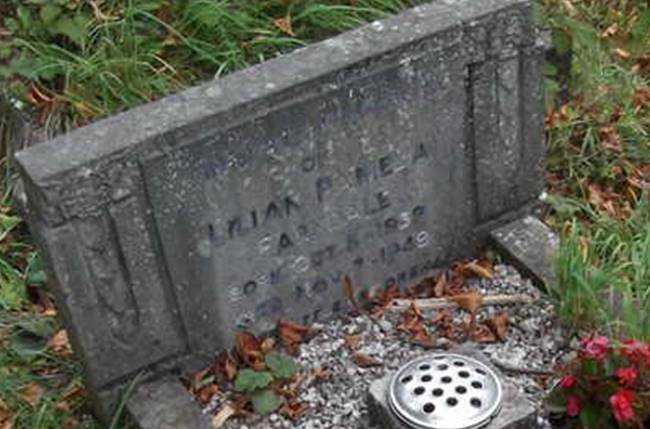 Lilian Pamela Farndale Grave 1 1949