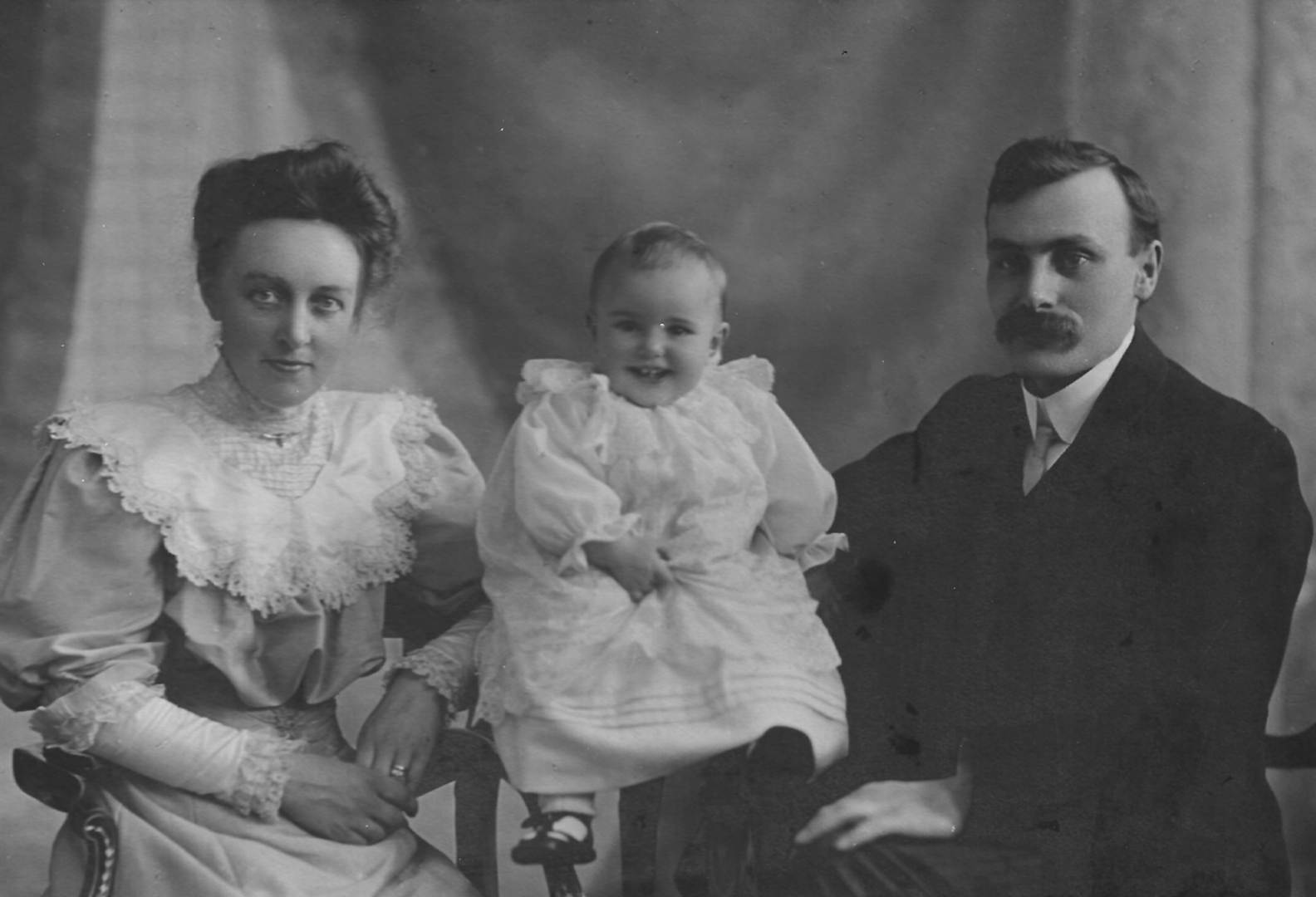 A person and person with a baby

AI-generated content may be incorrect.