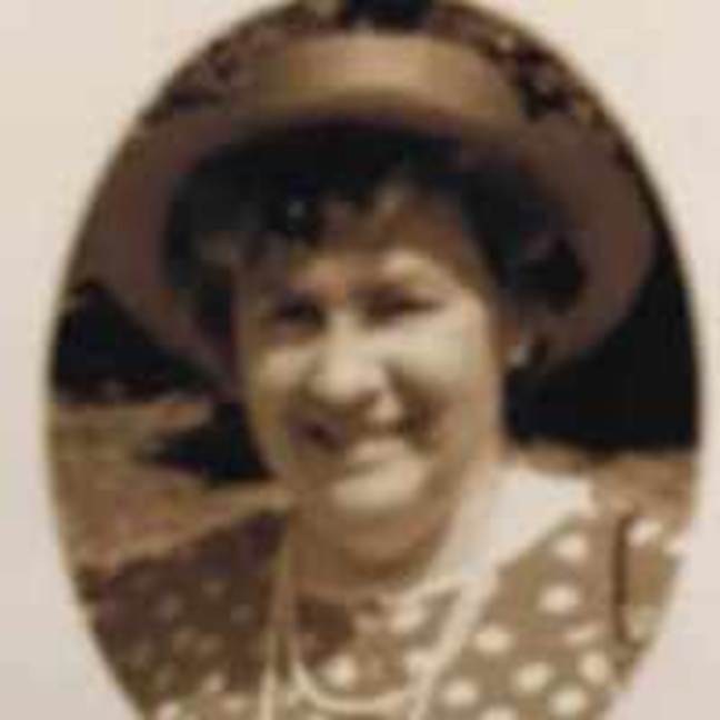 A person wearing a hat
AI-generated content may be incorrect.