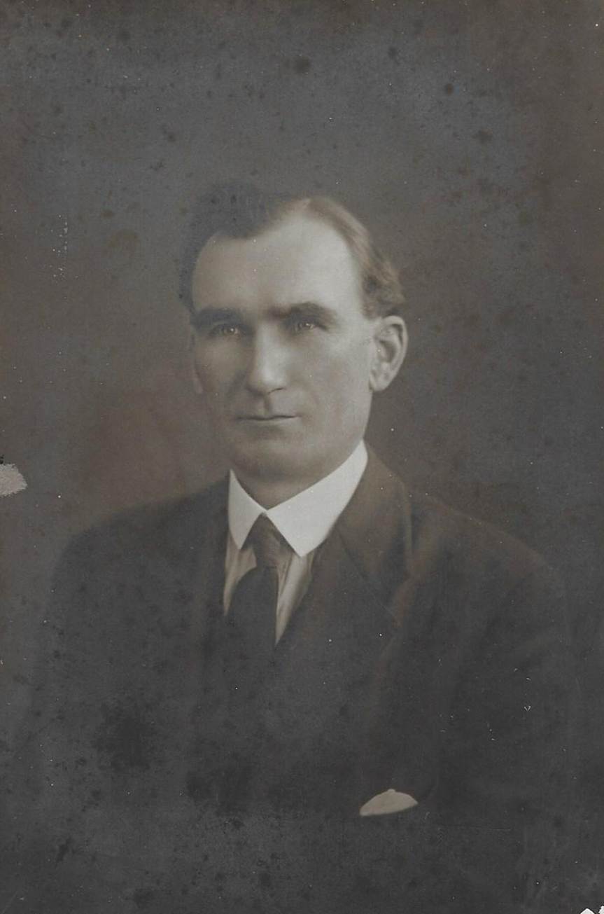A vintage photo of a person
Description automatically generated